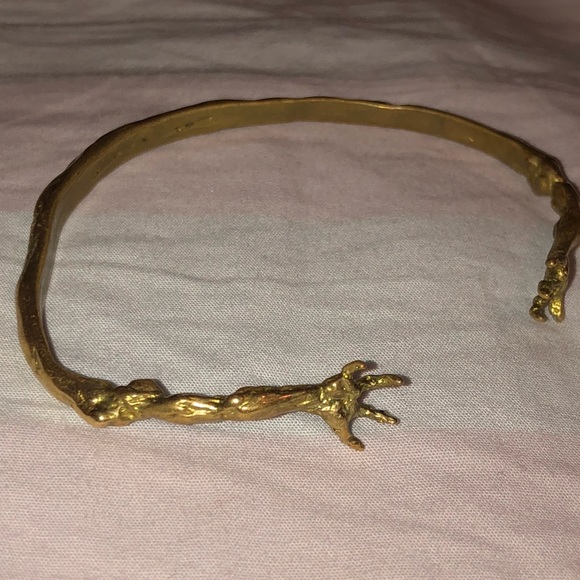 VERAMEAT adjustable tiny hand bracelet - Picture 2 of 3